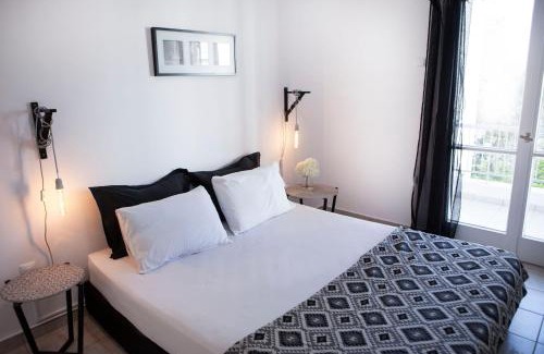 Marousi Apartamento | Best located executive apartment in Maroussi.
