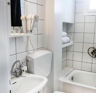 Marousi Apartamento | Best located executive apartment in Maroussi.