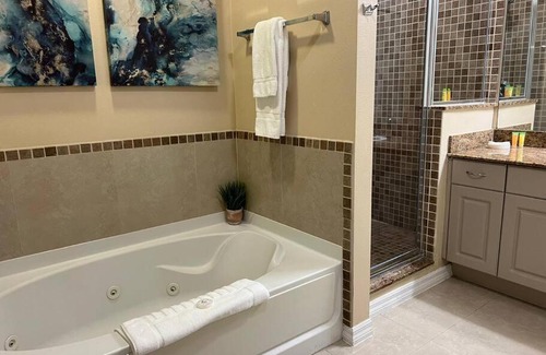 Florida Center Apartamento | Best location 1 Bedroom Resort Near Universal
