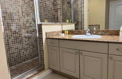 Florida Center Apartamento | Best location 1 Bedroom Resort Near Universal