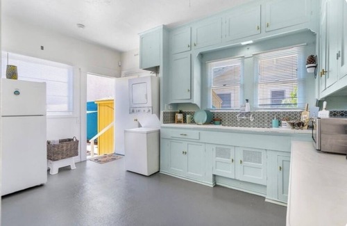 Hillcrest Casa | Best location 3 bed house in Sunny San Diego great for larger groupfamily events