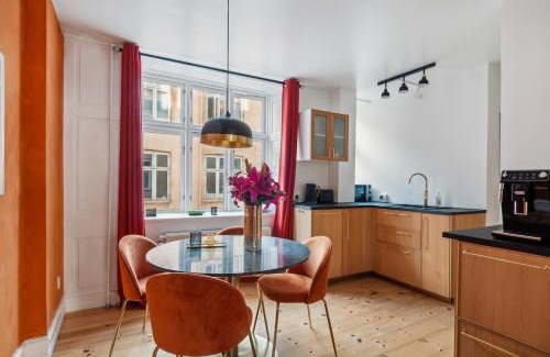 Frederiksberg C Apartamento | Best Location - 5 Min To Tivoli And Main Station