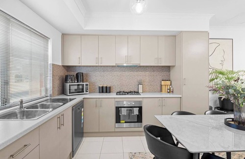 Armadale Casa | Best Location Armadale Sleeps 6