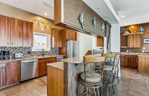 Villa Primera Casa | Best Location! Gulf Front! Closest Block to Restaurants. 6/6