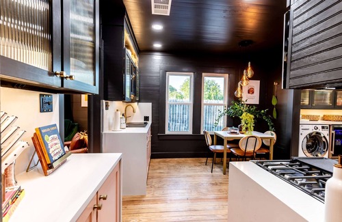 New Braunfels Casa | Best Location in Downtown NB Golf Cart Included!