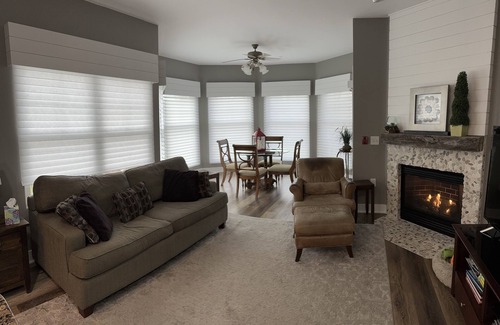 Fontana-on-Geneva Lake Condominio | Excelente ubicación en Fontana junto a The Abbey Resort.