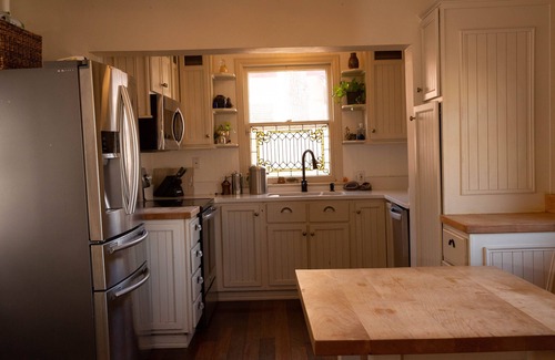Golden Casa | Best Location in Golden Artistic Magical Setting