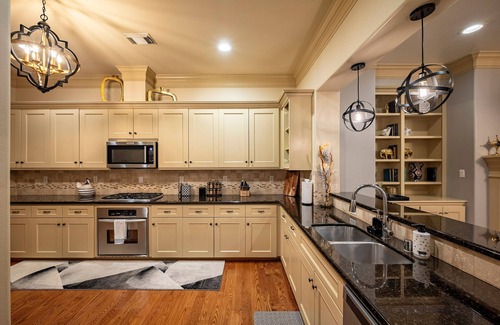 The Galleria Casa | Best Location in Houston - Very spacious house - Close to everything