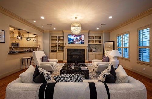 The Galleria Casa | Best Location in Houston - Very spacious house - Close to everything