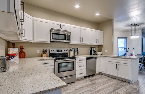 Central Oklahoma City Casa | ** MEJOR UBICACIÓN EN EL CORAZÓN DE OKC ** Completamente renovado 4Bed / 2. 5Baño
