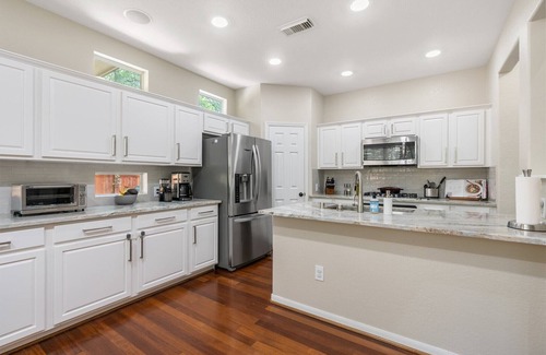 The Woodlands Casa | Best location in Woodlands! Family friendly home. 1 mile from everything