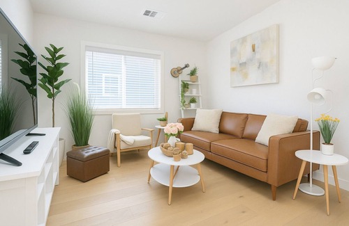 Sunnyvale Casa | Best Location | New Build | Tech | Laundry & A/C