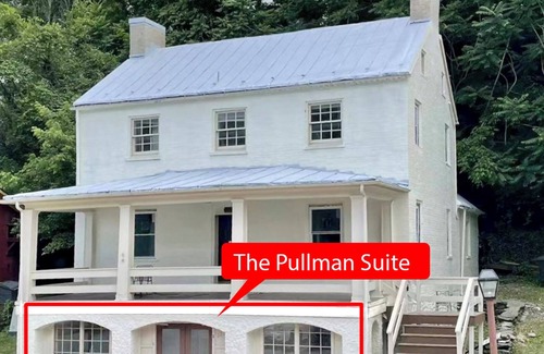 Harpers Ferry Apartamento | Best location! The Pullman Apt @ historic 1799 Inn
