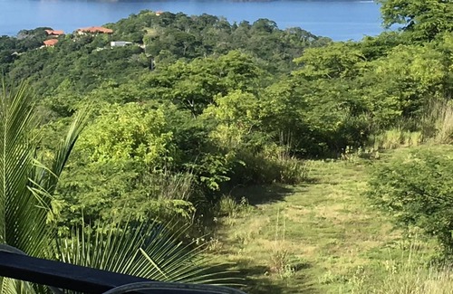 Potrero Villa | Las mejores vistas al mar y la montaña desde el Pacífico Heights- tranquilas, privadas y hermosas