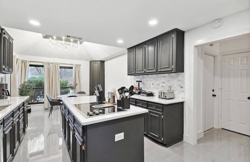 Northeast Carrollton Casa | Best of Carrollton - Luxury, Pool, Hot tub, Games