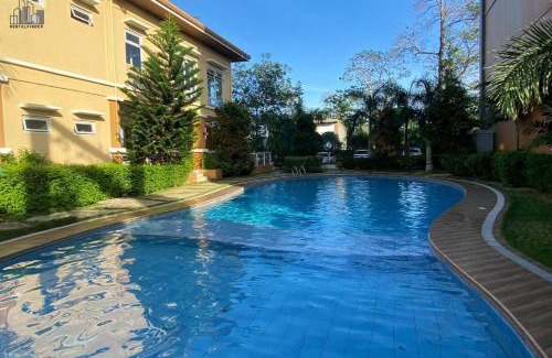Puerto Princesa City Centre Hotel | Best OneBR Condo with Balcony Near Puerto Princesa Airport - B2 6Diamond