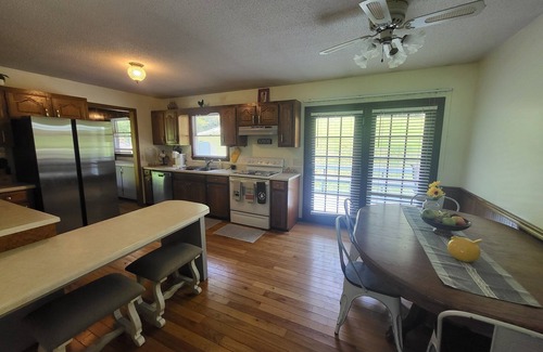 Andrews Casa | BEST porch view of the Smokies! AMAZING creekside fire pit, Master suite!