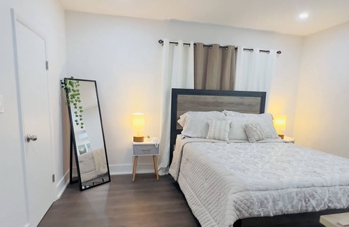 Coral Terrace Casa | Best Price New 3BD With Big Pool! Central Location Near Airport & Downtwn!