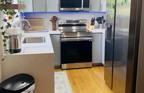 Coral Terrace Casa | Best Price New 3BD With Big Pool! Central Location Near Airport & Downtwn!