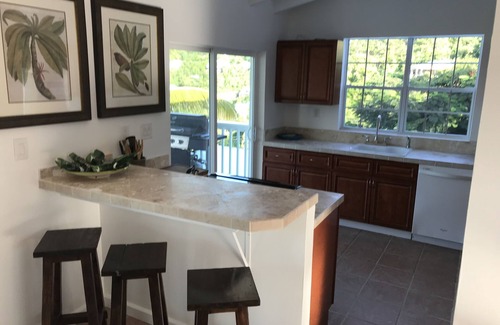 Monte Villa | Villa 2BR mejor valorada en St. John con vista al mar y piscina!