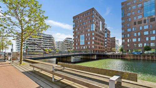 Aarhus C Apartamento | Best Private Seaview Apartment - 2 Balconies, 11th Floor, Elevator, Friendly Lively Area