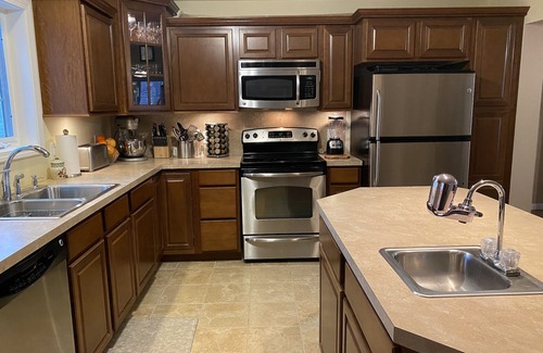 Lake Ariel Casa | Best Rental in Lake Community at The Hideout-Lake Ariel, PA | Poconos