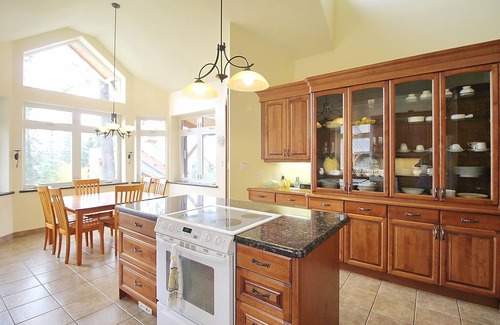 Golden Casa | El mejor chalet de lujo con acceso directo a las pistas de esquí en Khmr - 5 dormitorios, 4 baños, bañera de hidromasaje, pisos con calefacción
