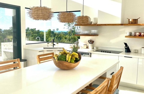Marbella Casa | Best sunset view in Marbella, pool side!