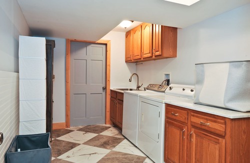 Lakeside Casa | ¡100% WASHINGTON! (Zoom en el mapa ++) PoshPadsCT "51 SENFF RD" Mint 5BR, Piscina, BBQ