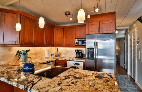 Kihei Condominio | La mejor unidad, la mejor ubicación con vista al mar! ¡Unidad final totalmente renovada y completamente nueva!