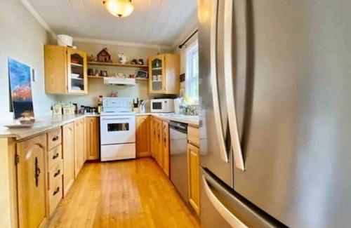 Brigus Junction Cabina | BEST View Wonderland-Cozy Cabin on Pond