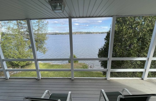 Otis Casa | Best Vacation Lake House