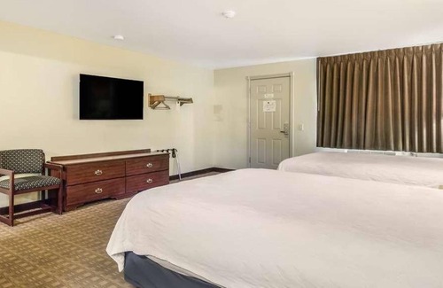 Aberdeen Casa | Best Value, Quality Stay! Pet-friendly, Free Breakfast, Free Parking!