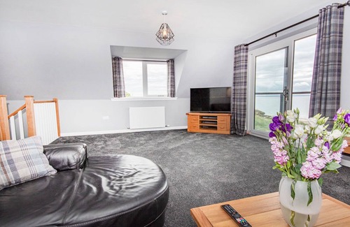 Tain Apartamento | Best views of Balintore Beach