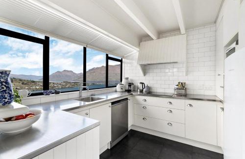 Queenstown Casa | Best Views on Queenstown Hill