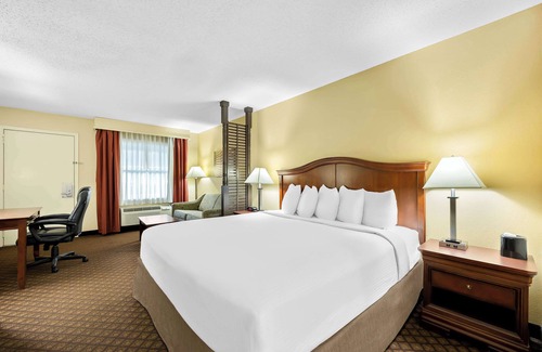 Springfield Hotel | Best Western Coach House