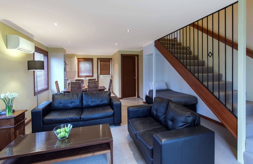 Warrnambool Hotel | Best Western Colonial Village Motel
