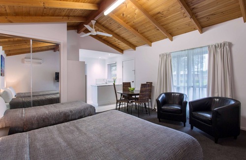 Warrnambool Hotel | Best Western Colonial Village Motel