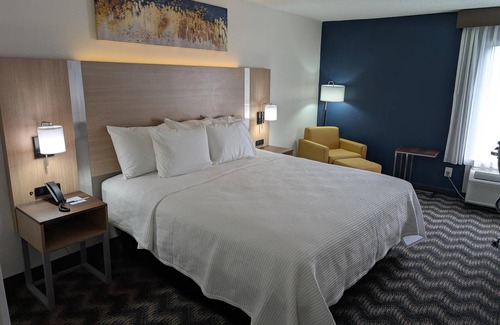 Greensboro Hotel | Baymont by Wyndham Greensboro/Coliseum