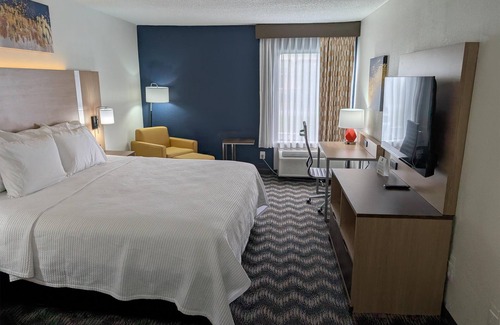 Greensboro Hotel | Baymont by Wyndham Greensboro/Coliseum