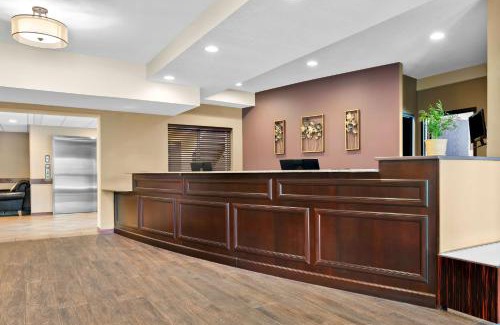 Savoy Hotel | Best Western Paradise Inn