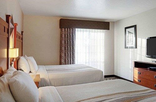 Great Falls Hotel | Best Western Plus Riverfront Hotel & Suites