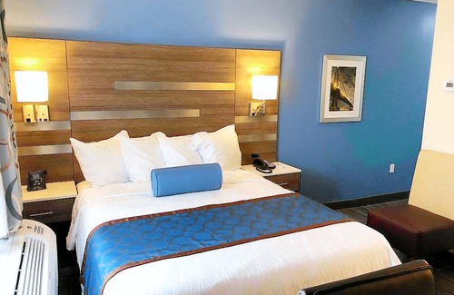 Highbridge Hotel | Best Western Plus Stadium Inn