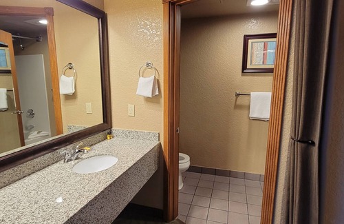 Eureka Hotel | Best Western Plus Bayshore Inn