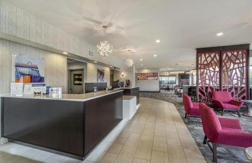 Bentonville Hotel | Best Western Plus Castlerock Inn & Suites