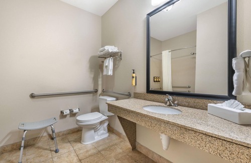 Wichita Hotel | Best Western Plus Eastgate Inn & Suites