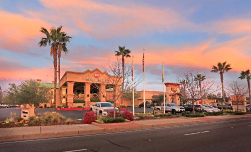 Redding Hotel | Best Western Plus Hilltop Inn