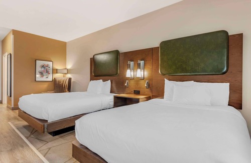 Brownwood Hotel | Best Western Plus Riata