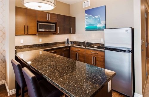 Terra Nova Hotel | Best Western Plus St. John's Airport Hotel and Suites