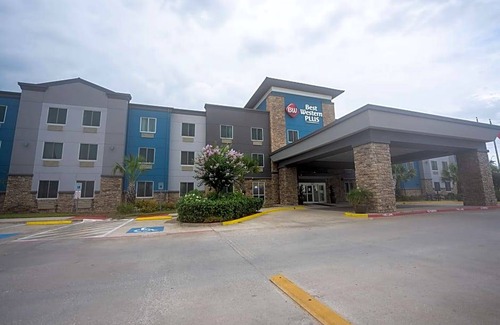 El Lago Hotel | Best Western Plus Seabrook Suites